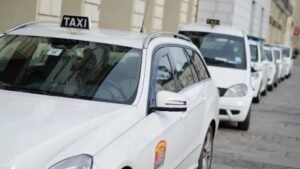 Σαρδηνία: Τετραπλάσια τα ενοικιαζόμενα έναντι των ταξί, εξαιτίας του τουρισμού
