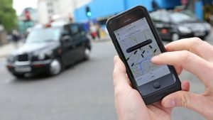 Λονδίνο: Η Uber τα δίνει όλα προκειμένου να προσελκύσει τους οδηγούς μαύρων ταξί αλλά χωρίς επιτυχία