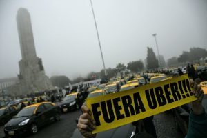 Αργεντινή: Έλεγχοι στα γραφεία της Uber στο Μπουένος Άιρες αποκάλυψαν ότι πρόκειται για εταιρεία-φάντασμα