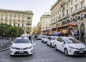 Μιλάνο: Αποζημίωση στους οδηγούς ταξί για τη διαφορά μεταξύ καθορισμένης τιμής και αγοραίας αξίας των 450 νέων αδειών προβλέπει απόφαση δικαστηρίου