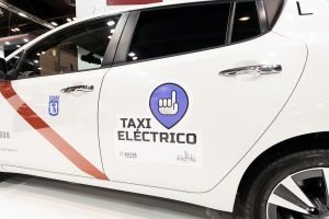 Τα ευρωπαϊκά κράτη ενθαρρύνουν με κίνητρα την μετάβαση των ταξί  στην ηλεκτροκίνηση αλλά αποφεύγουν την υποχρεωτικότητα