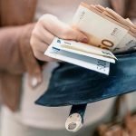 Ιταλία: Η επιστροφή εξόδων σε δημόσιο υπάλληλο για χρήση ταξί που πλήρωσε με μετρητά υπόκειται σε φορολογία