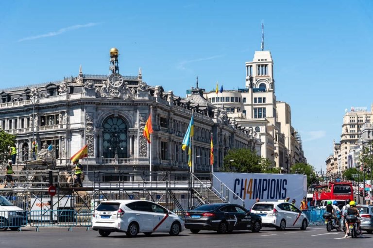 Μαδρίτη: Περισσότερες άδειες ταξί από ποτέ δείχνουν τα τελευταία στοιχεία