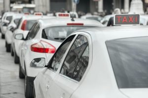 Μιλάνο: Τα τιμολόγια ταξί προς τα αεροδρόμια Μαλπένσα, Λινάτε και Όριο αλ Σέριο για το 2026