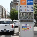 Iταλία: Συμμαχία οδηγών ταξί και ιδιωτικών οχημάτων μίσθωσης για τη διεκδίκηση επαγγελματικών καυσίμων και φορολογικών ελαφρύνσεων