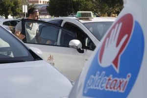 Κόρδοβα: Η Pidetaxi αναστέλλει τις κρατήσεις μέσω WhatsApp λόγω των αυξημένων χρεώσεων της Meta