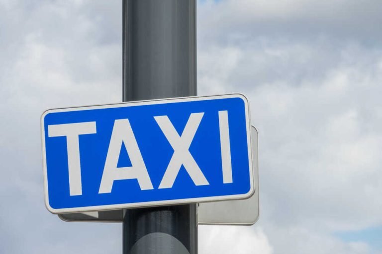 Iσπανία: Μετά από οκτώ χρόνια η υπηρεσία ταξί επιστρέφει σε έναν δήμο της Σαραγόσα με περισσότερους από 16.000 κατοίκους