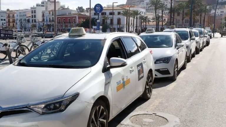 Ίμπιζα: Διευκρινίσεις για το μήκος των υβριδικών ταξί, αβεβαιότητα για την ηλικία των οχημάτων