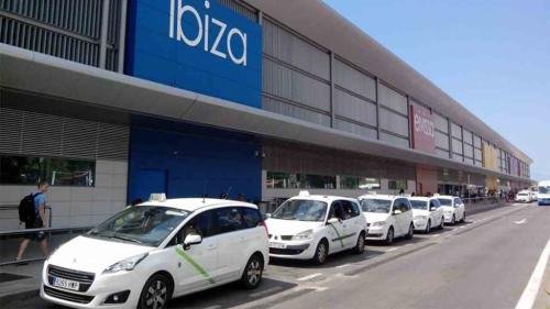 Reunion-fallida-en-Ibiza-entre-el-sector-del-taxi-y-los-ayuntamientos